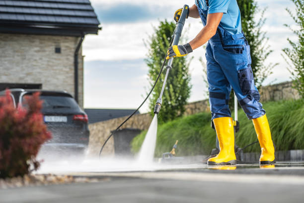 Best Solar Panel Cleaning  in Toppenish, WA